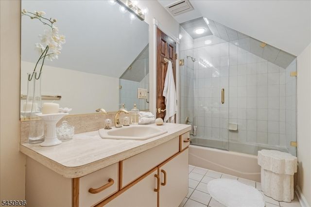 42 Lambert Dr, Sparta Twp., NJ 07871