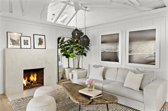 592 Bluebird Canyon Drive, Laguna Beach, CA 92651