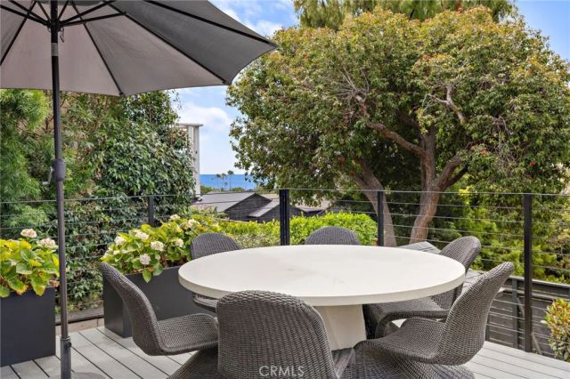 592 Bluebird Canyon Drive, Laguna Beach, CA 92651