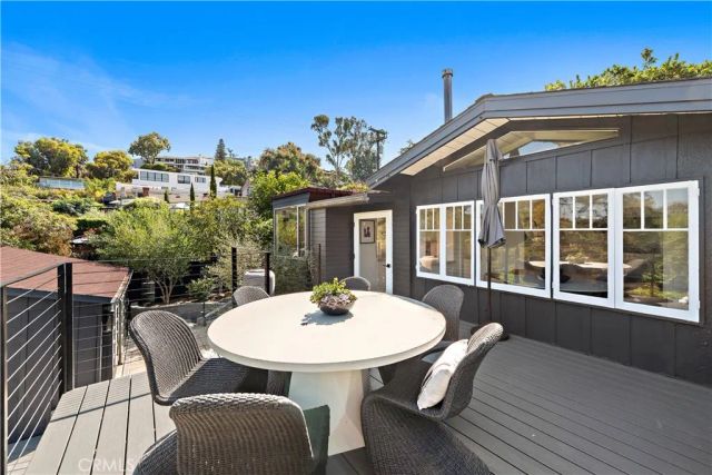 592 Bluebird Canyon Drive, Laguna Beach, CA 92651