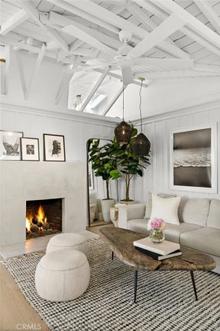 592 Bluebird Canyon Drive, Laguna Beach, CA 92651