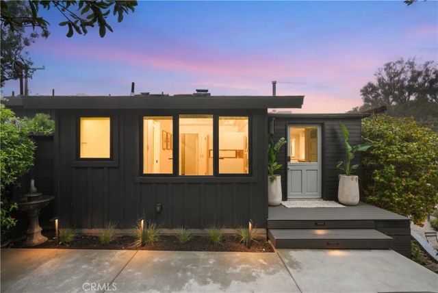 592 Bluebird Canyon Drive, Laguna Beach, CA 92651