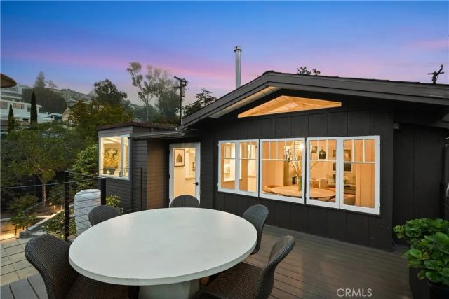 592 Bluebird Canyon Drive, Laguna Beach, CA 92651