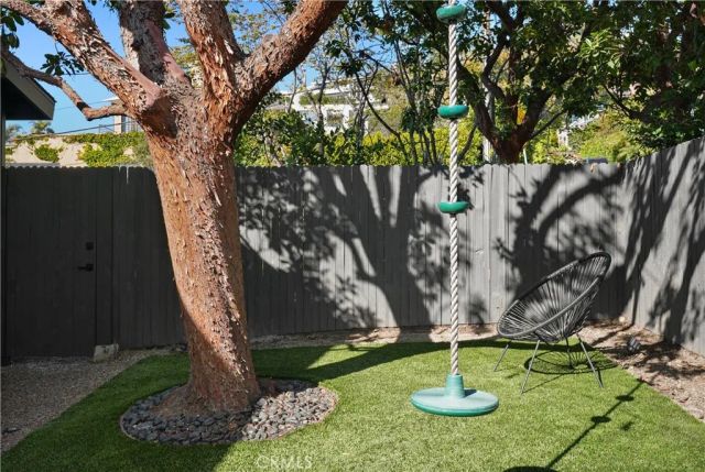 592 Bluebird Canyon Drive, Laguna Beach, CA 92651