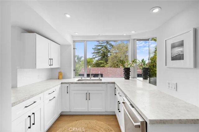 592 Bluebird Canyon Drive, Laguna Beach, CA 92651