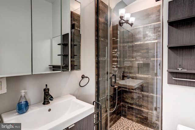 1016 G ST SE, Washington, DC 20003