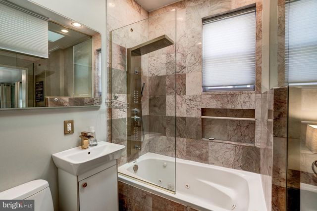 1016 G ST SE, Washington, DC 20003
