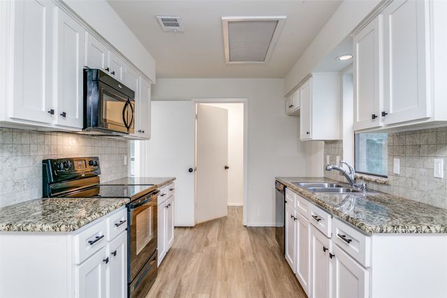 2627 Winterlake Drive, Carrollton, TX 75006