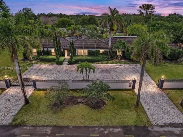 15555 Old Cutler Rd, Palmetto Bay, FL 33157