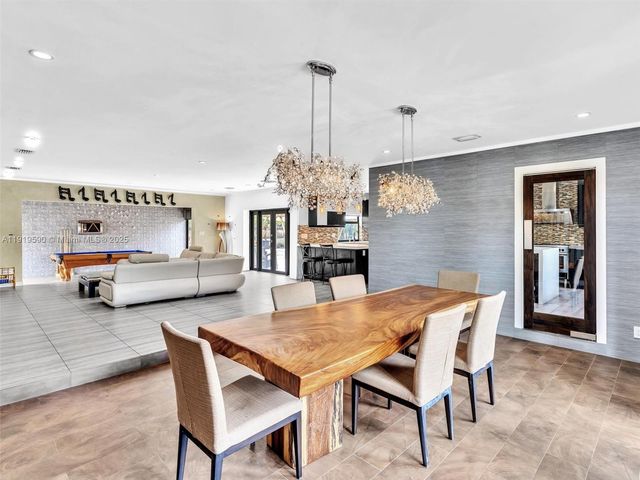 15555 Old Cutler Rd, Palmetto Bay, FL 33157