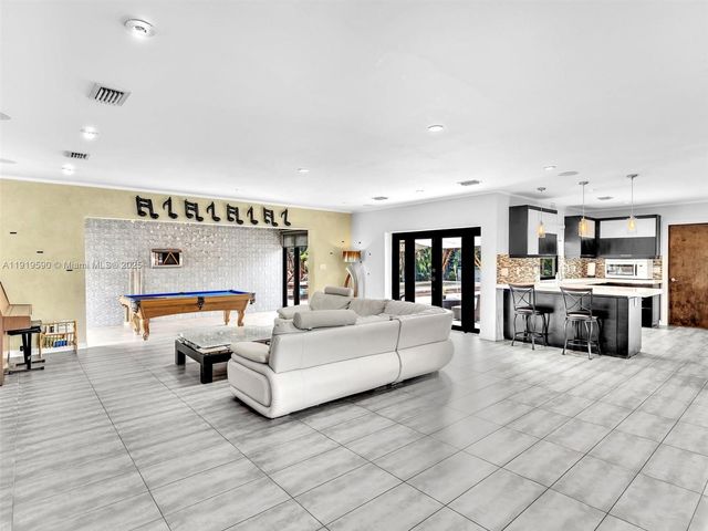 15555 Old Cutler Rd, Palmetto Bay, FL 33157