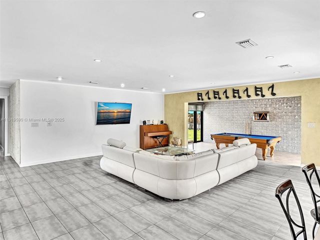 15555 Old Cutler Rd, Palmetto Bay, FL 33157