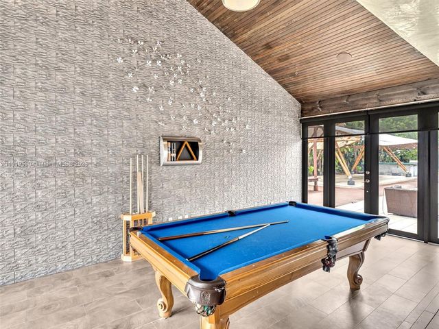 15555 Old Cutler Rd, Palmetto Bay, FL 33157