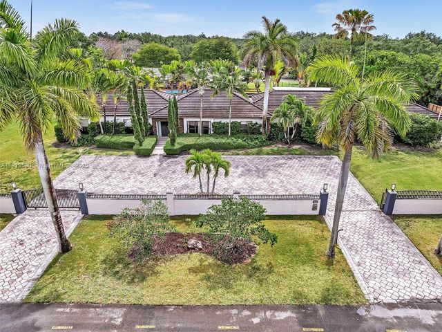 15555 Old Cutler Rd, Palmetto Bay, FL 33157