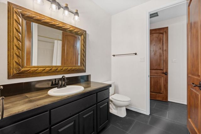 8117 Joy RD, Volente, TX 78641