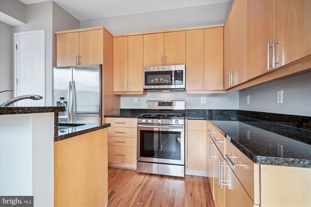 1662 N QUINN ST N, Arlington, VA 22209