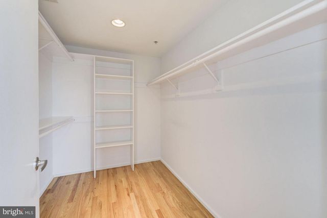 1662 N QUINN ST N, Arlington, VA 22209