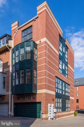 1662 N QUINN ST N, Arlington, VA 22209