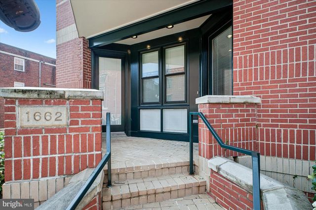 1662 N QUINN ST N, Arlington, VA 22209