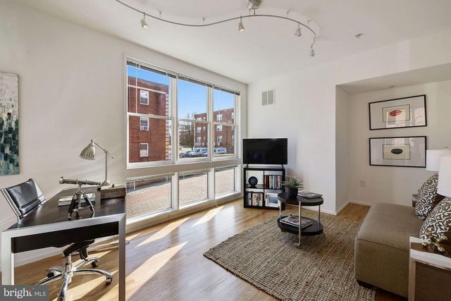 1662 N QUINN ST N, Arlington, VA 22209