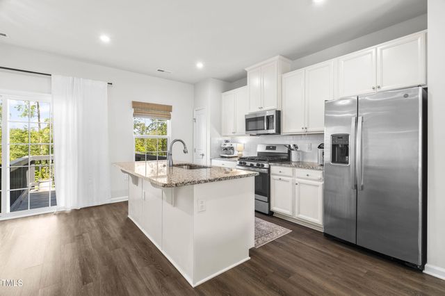 6607 Pathfinder Way, Raleigh, NC 27616