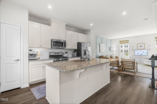 6607 Pathfinder Way, Raleigh, NC 27616