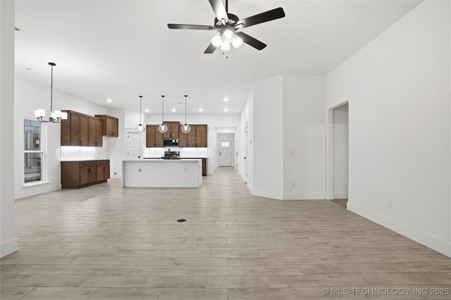 2069 E 130th Street S, Jenks, OK 74037