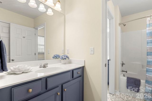 10457 Stokeshill Court, Pineville, NC 28134