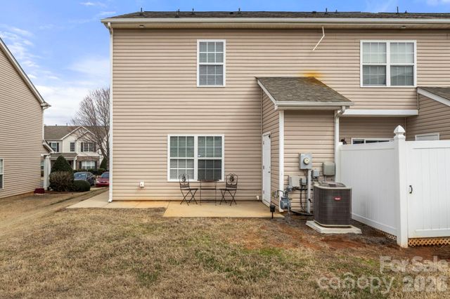 10457 Stokeshill Court, Pineville, NC 28134