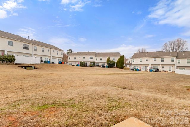 10457 Stokeshill Court, Pineville, NC 28134