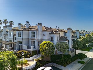 6242 Surfboard, Huntington Beach, CA 92648