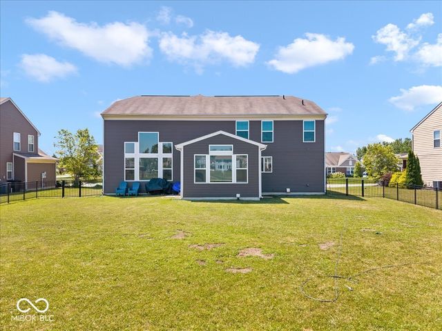 8436 Brookhaven Lane, Avon, IN 46123