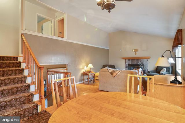 12 KESTER DR, Edison, NJ 08817