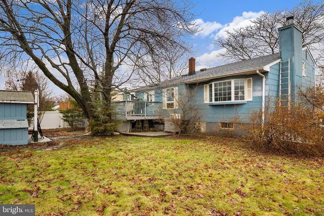 12 KESTER DR, Edison, NJ 08817