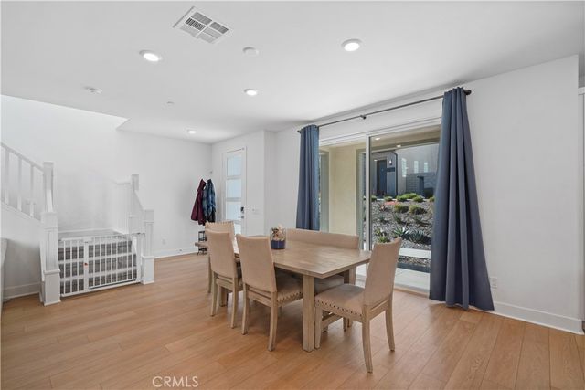 27321 Great Divide Lane, Valencia, CA 91381