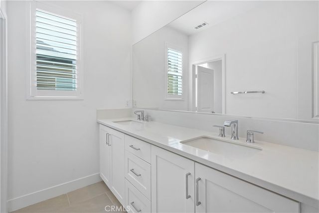 27321 Great Divide Lane, Valencia, CA 91381