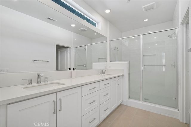 27321 Great Divide Lane, Valencia, CA 91381