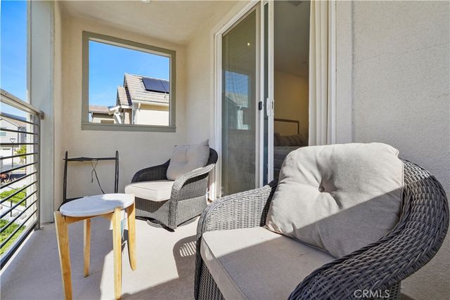 27321 Great Divide Lane, Valencia, CA 91381