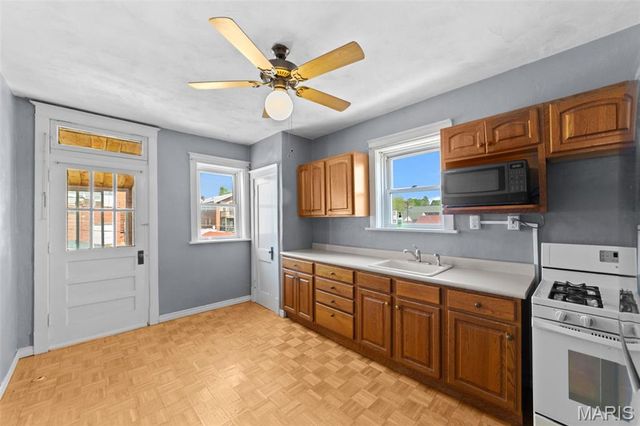 6075 Hartford Street, St Louis, MO 63139