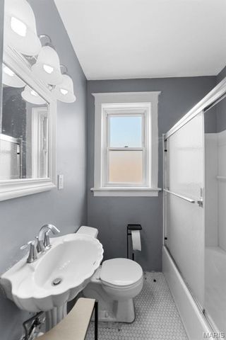 6075 Hartford Street, St Louis, MO 63139