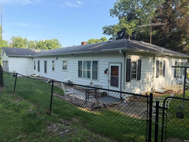 20911 S Lake Drive, Walkerton, IN 46574