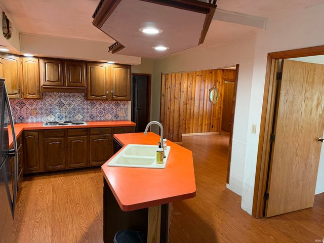 20911 S Lake Drive, Walkerton, IN 46574