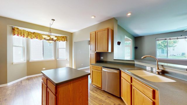 1486 W Grand Haven Road, Romeoville, IL 60446