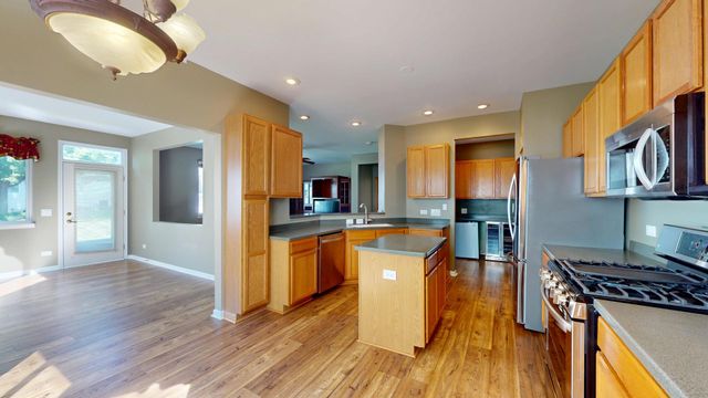 1486 W Grand Haven Road, Romeoville, IL 60446