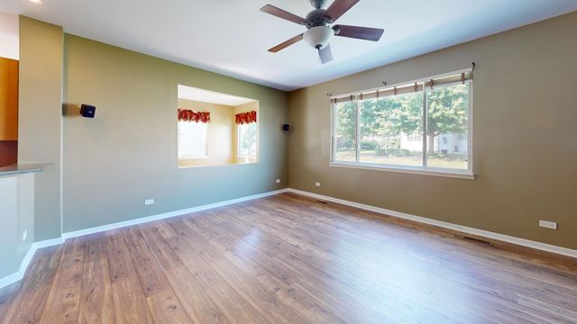 1486 W Grand Haven Road, Romeoville, IL 60446