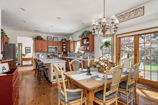 1 Fox Hollow Court, Dix Hills, NY 11746