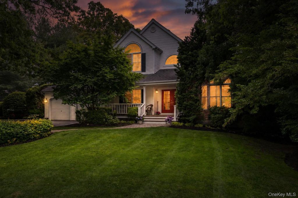 1 Fox Hollow Court, Dix Hills, NY 11746