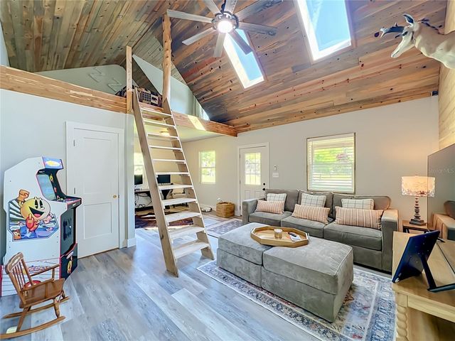 2291 WACCASSA STREET, Geneva, FL 32732