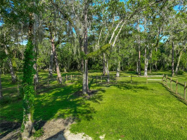2291 WACCASSA STREET, Geneva, FL 32732