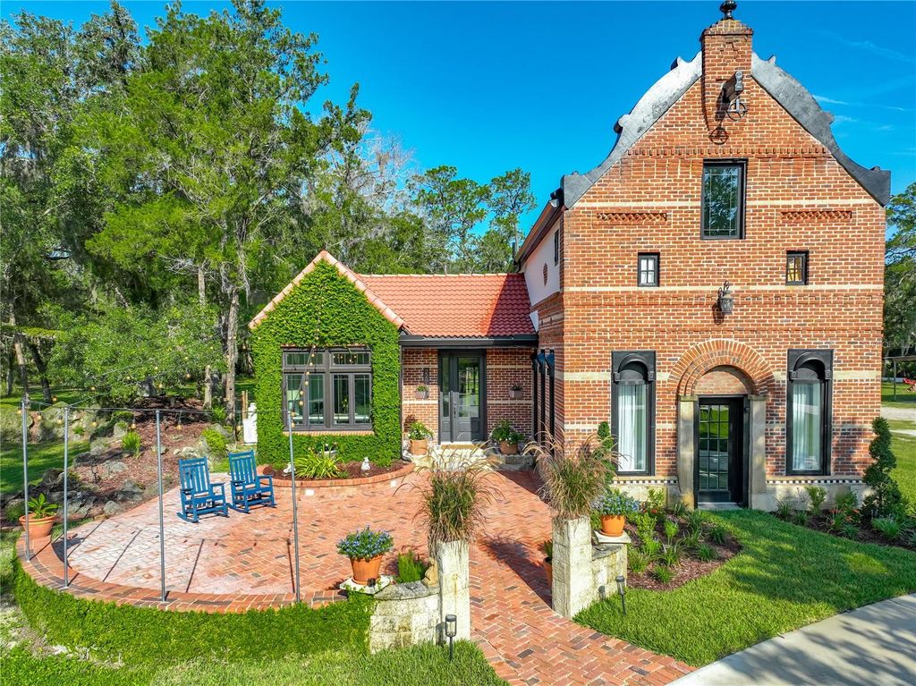 2291 WACCASSA STREET, Geneva, FL 32732